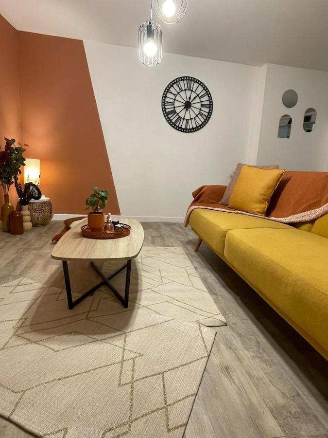 Comme Un Air De Provence A Blois Apartment Exterior photo