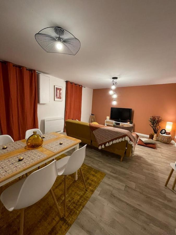 Comme Un Air De Provence A Blois Apartment Exterior photo